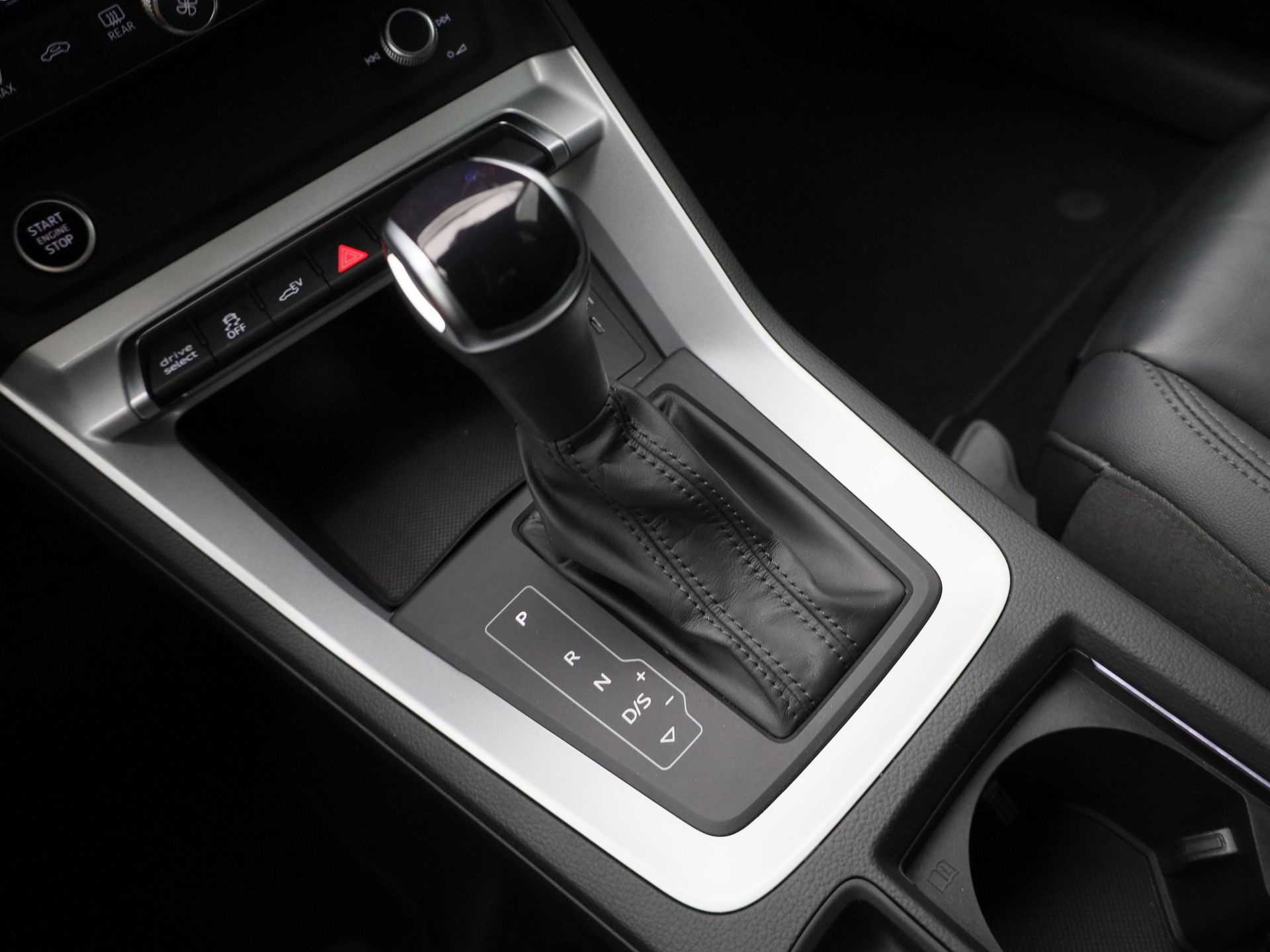 Auto afbeelding: 24