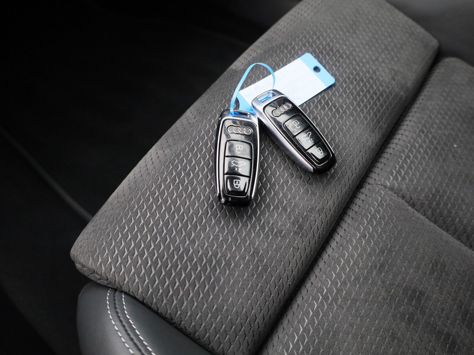 Auto afbeelding: 32