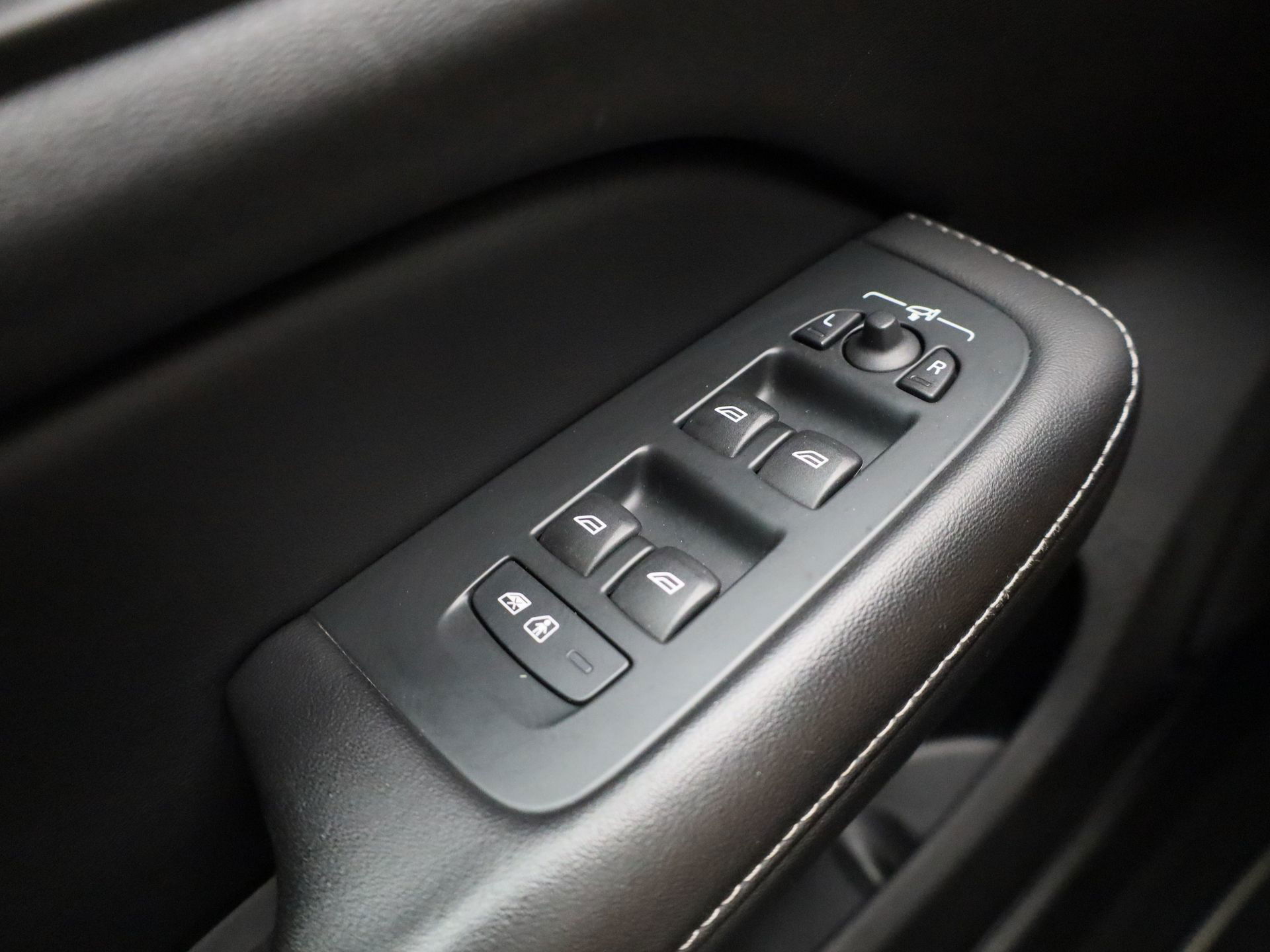 Auto afbeelding: 16