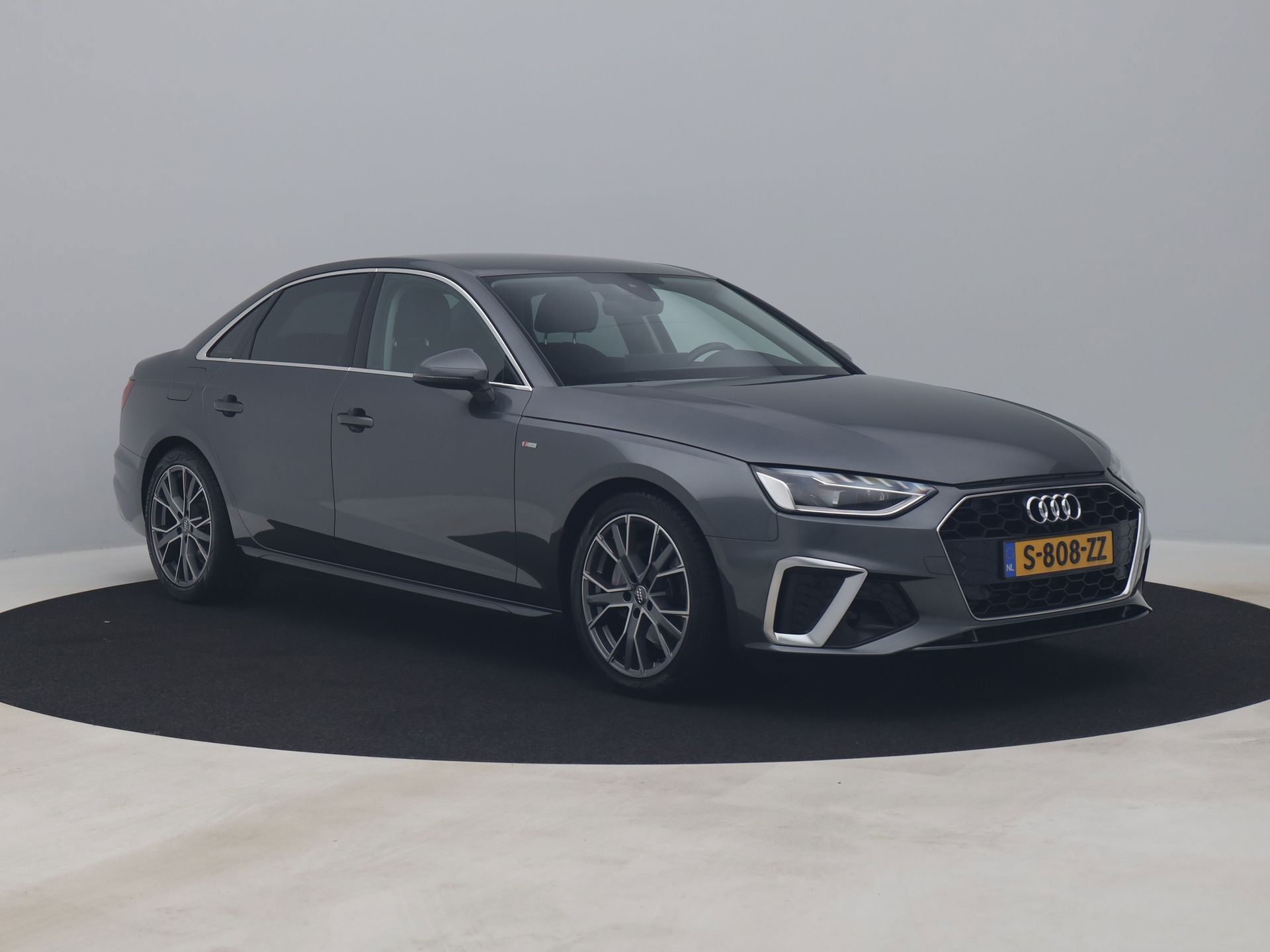 Auto afbeelding: 2