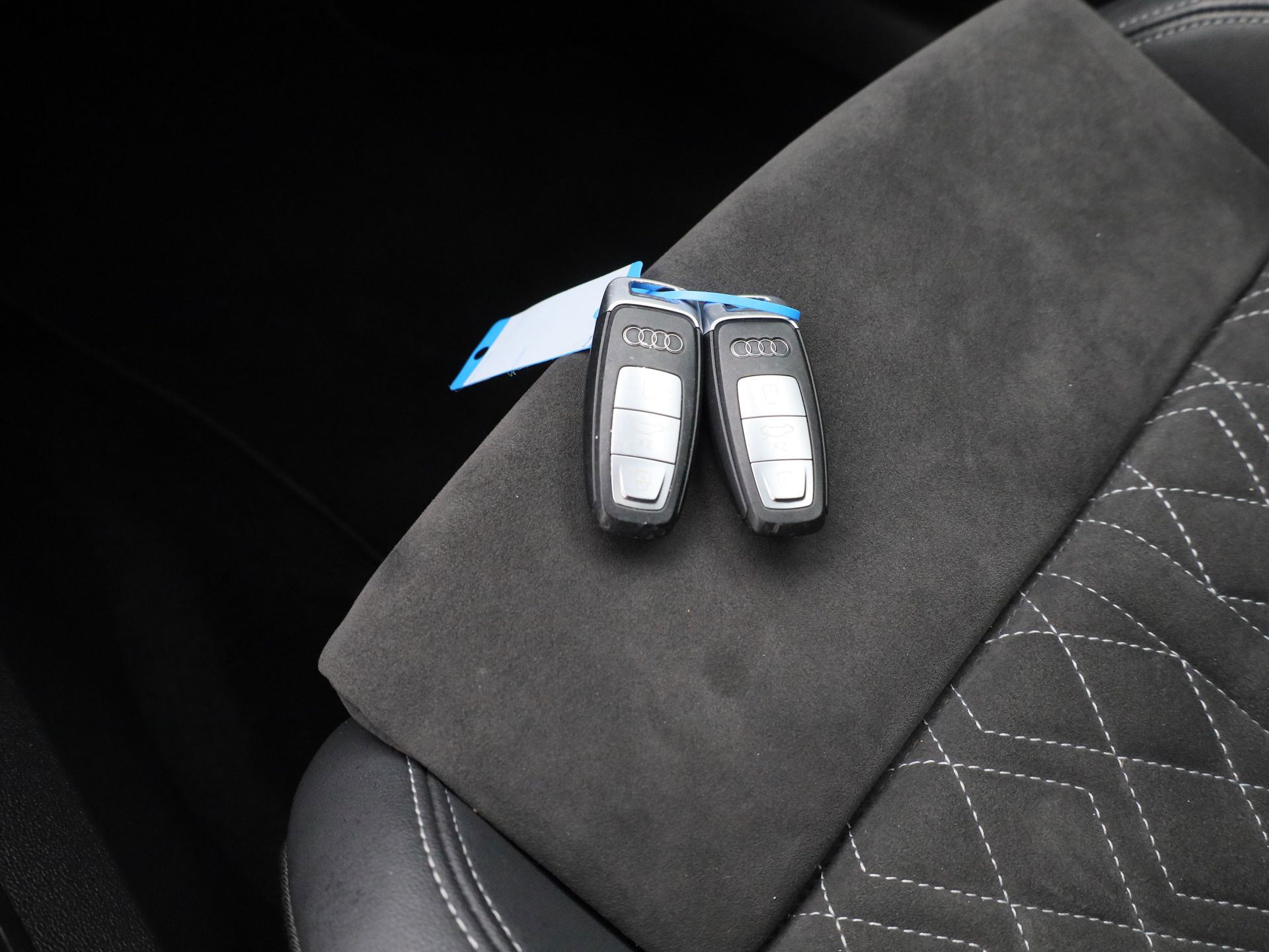 Auto afbeelding: 24