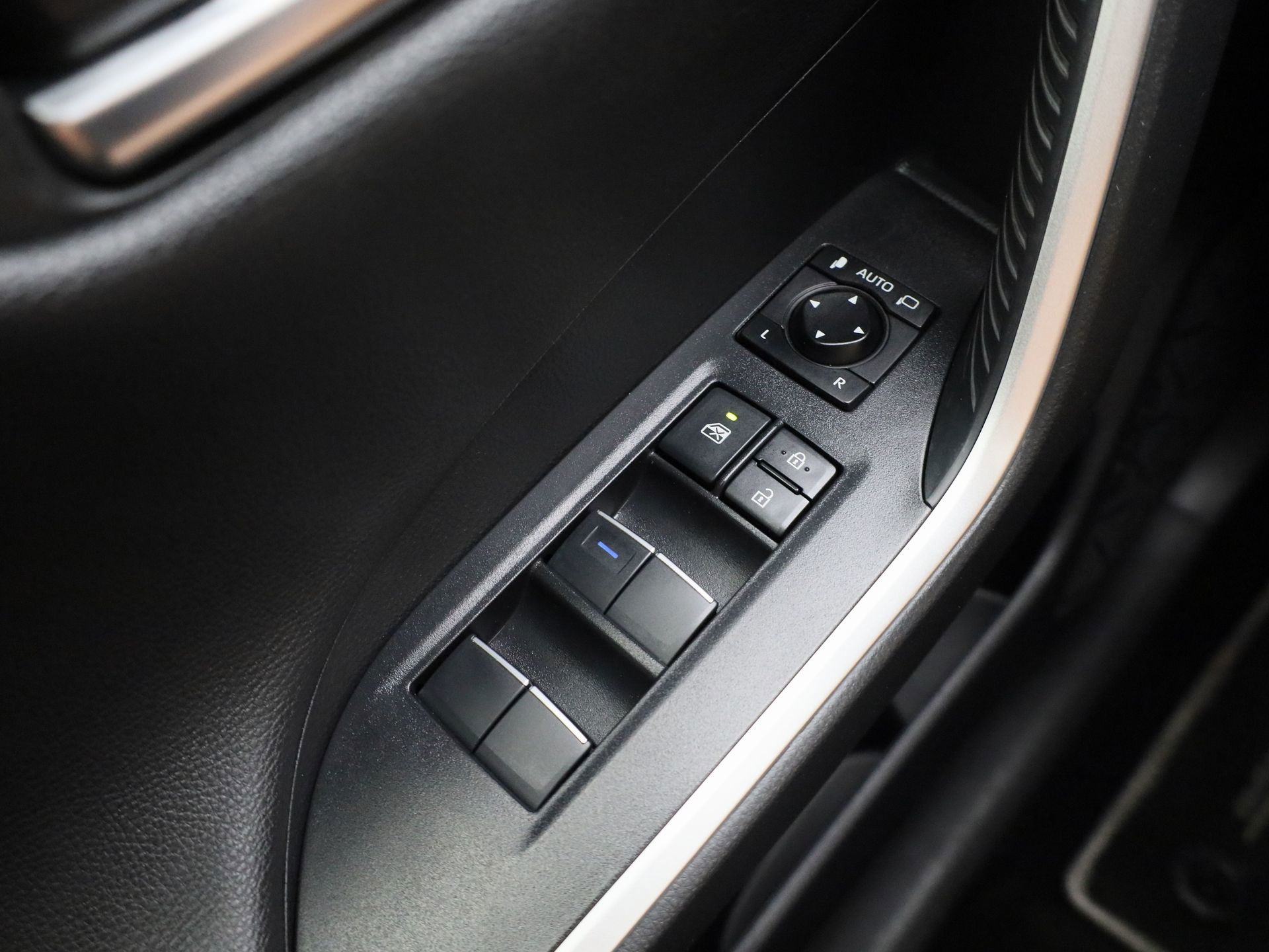 Auto afbeelding: 16