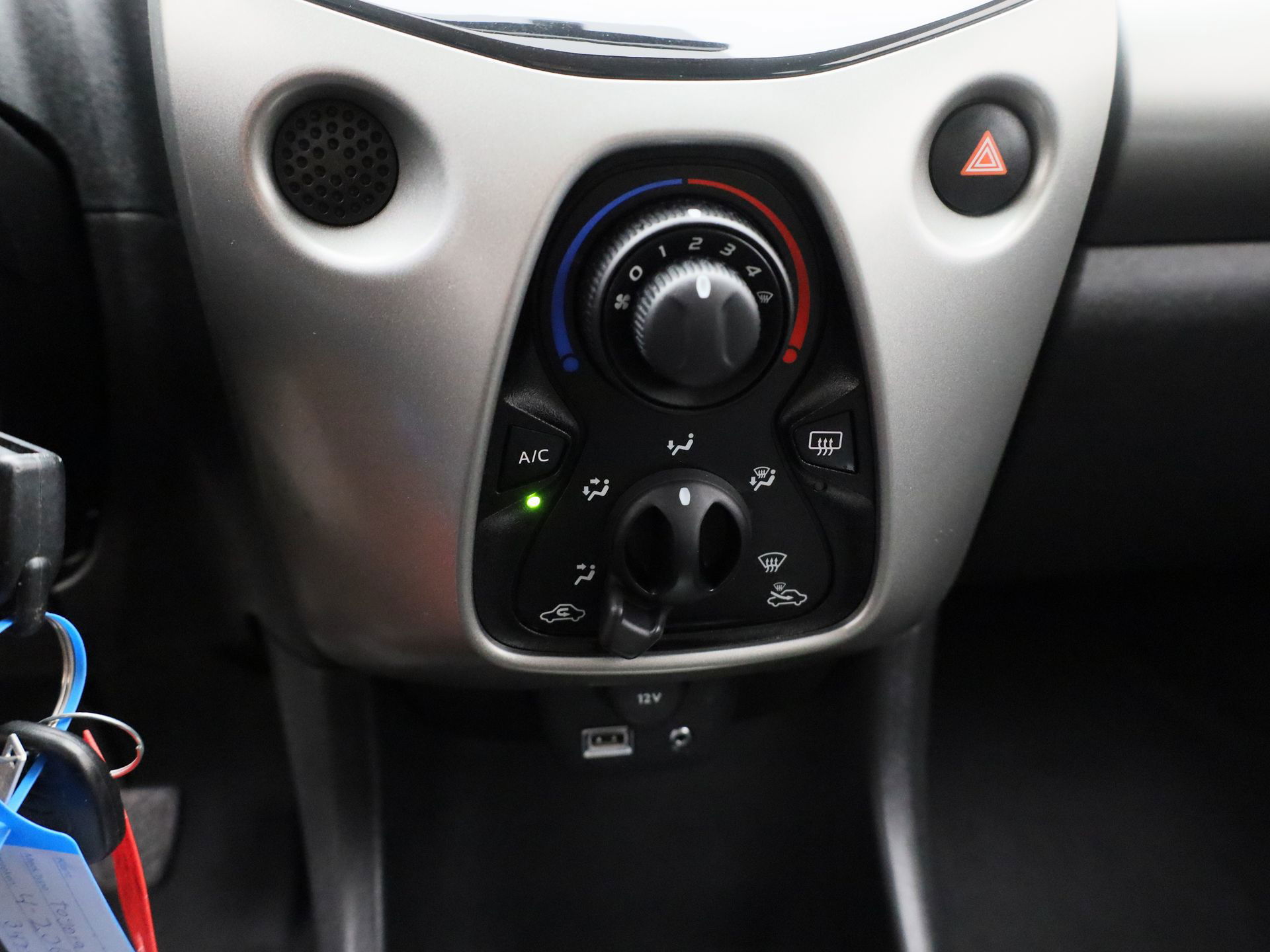 Auto afbeelding: 24