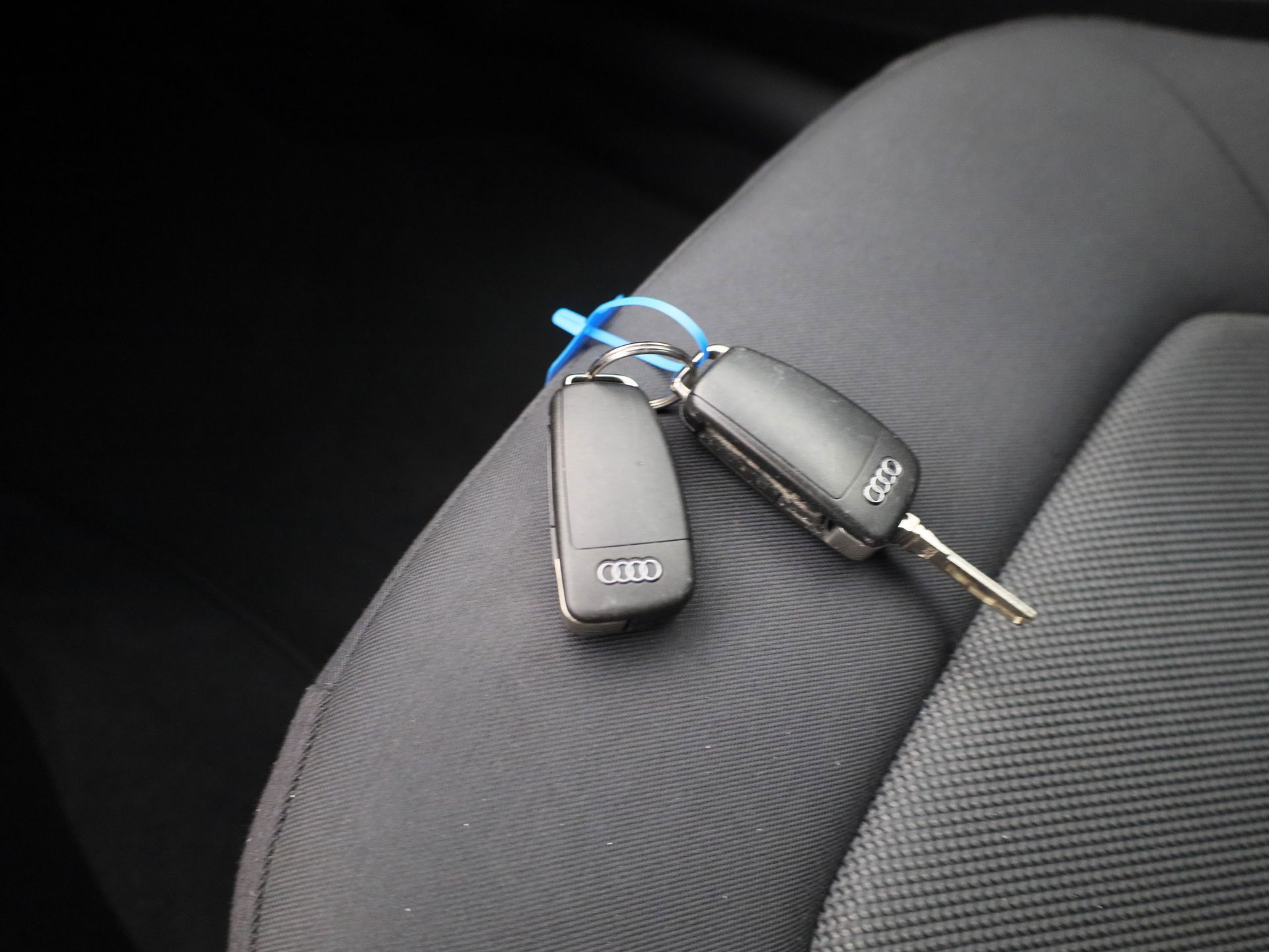 Auto afbeelding: 27