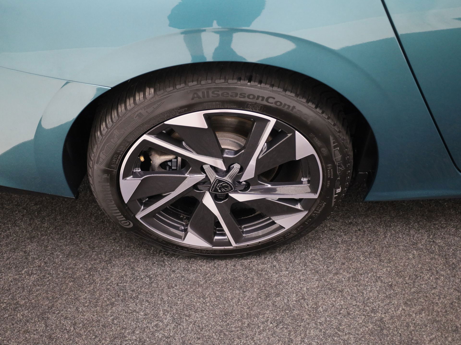 Auto afbeelding: 24