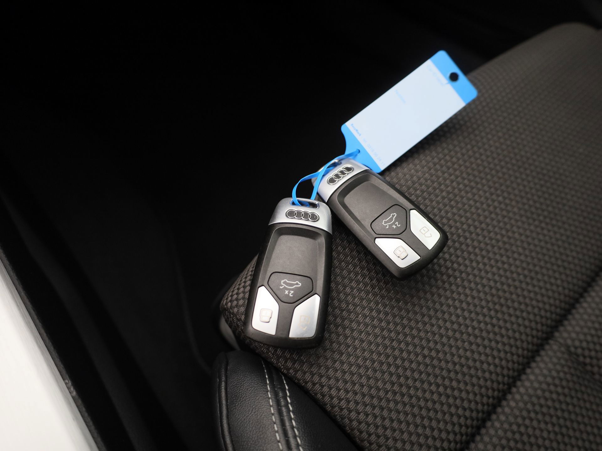 Auto afbeelding: 30