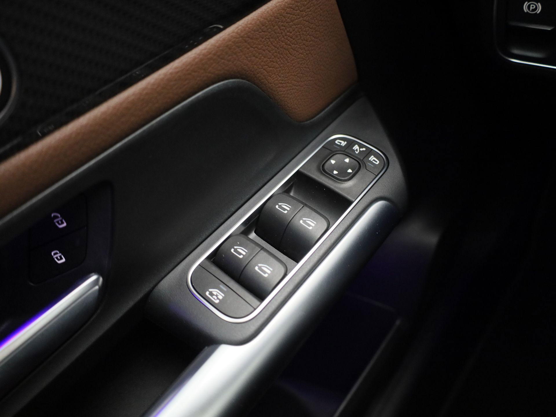Auto afbeelding: 24
