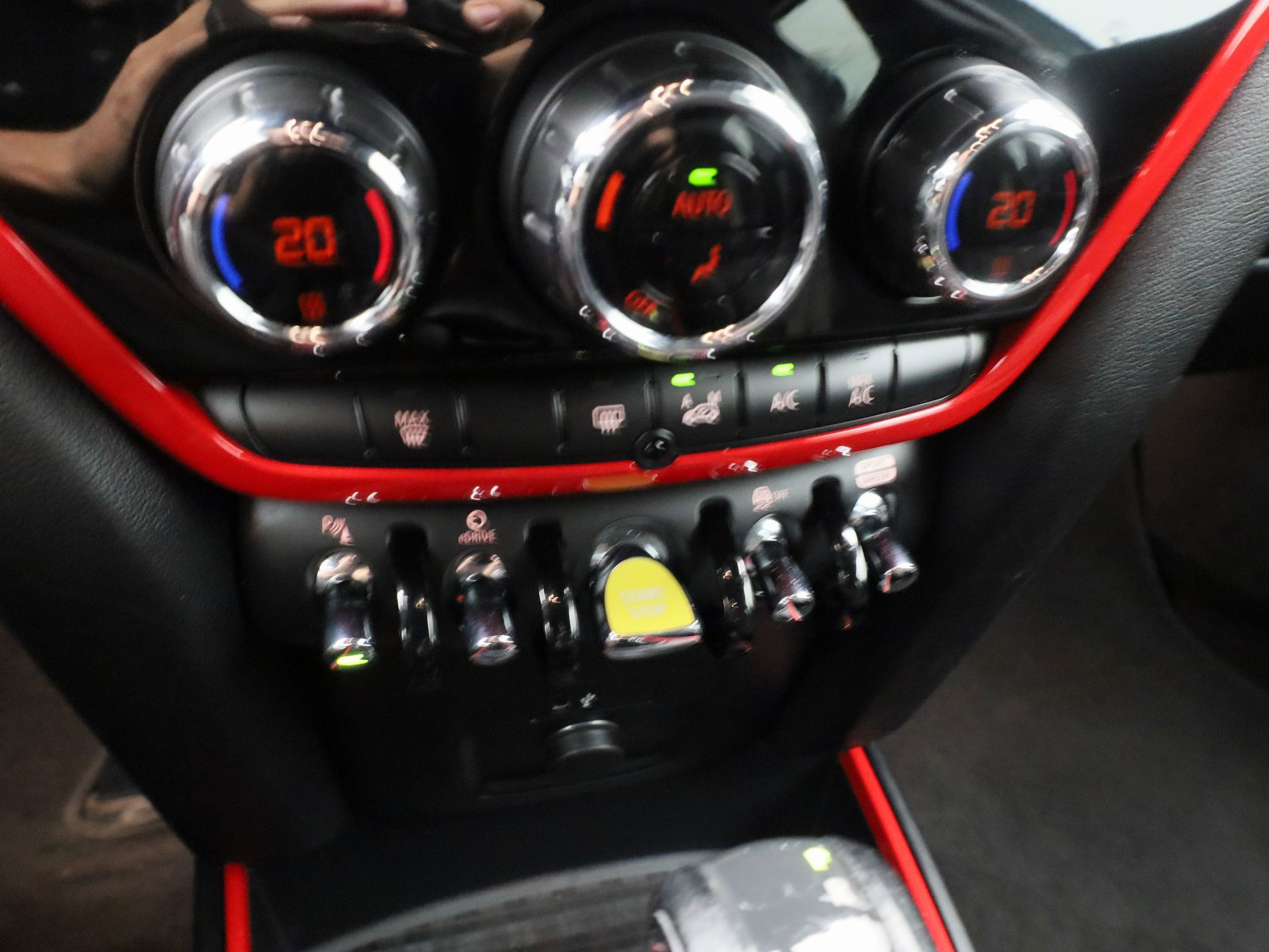 Auto afbeelding: 24