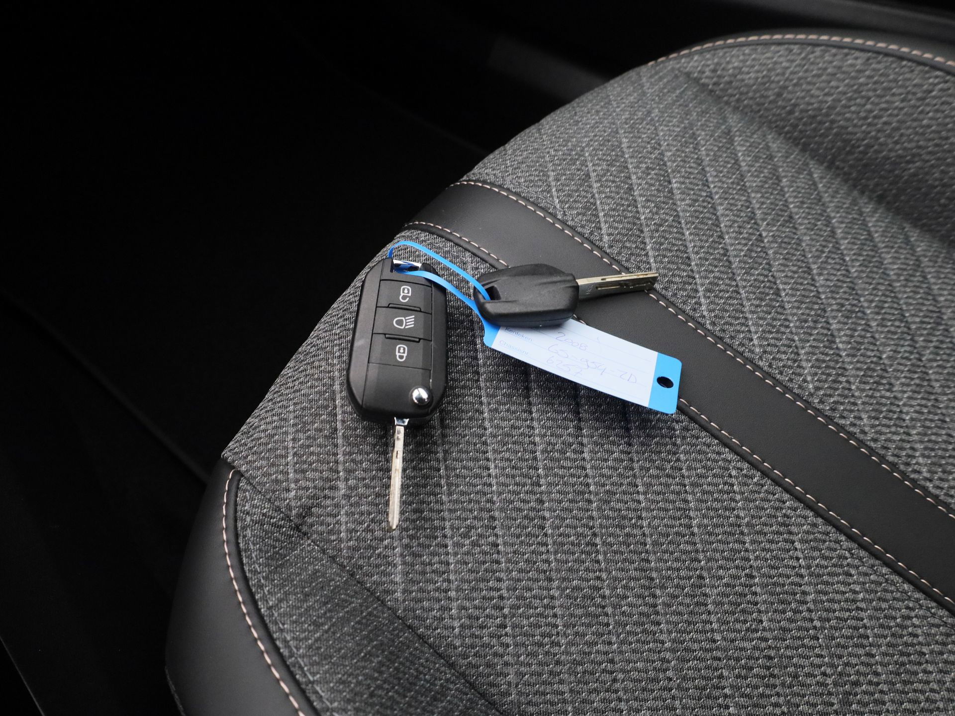 Auto afbeelding: 24