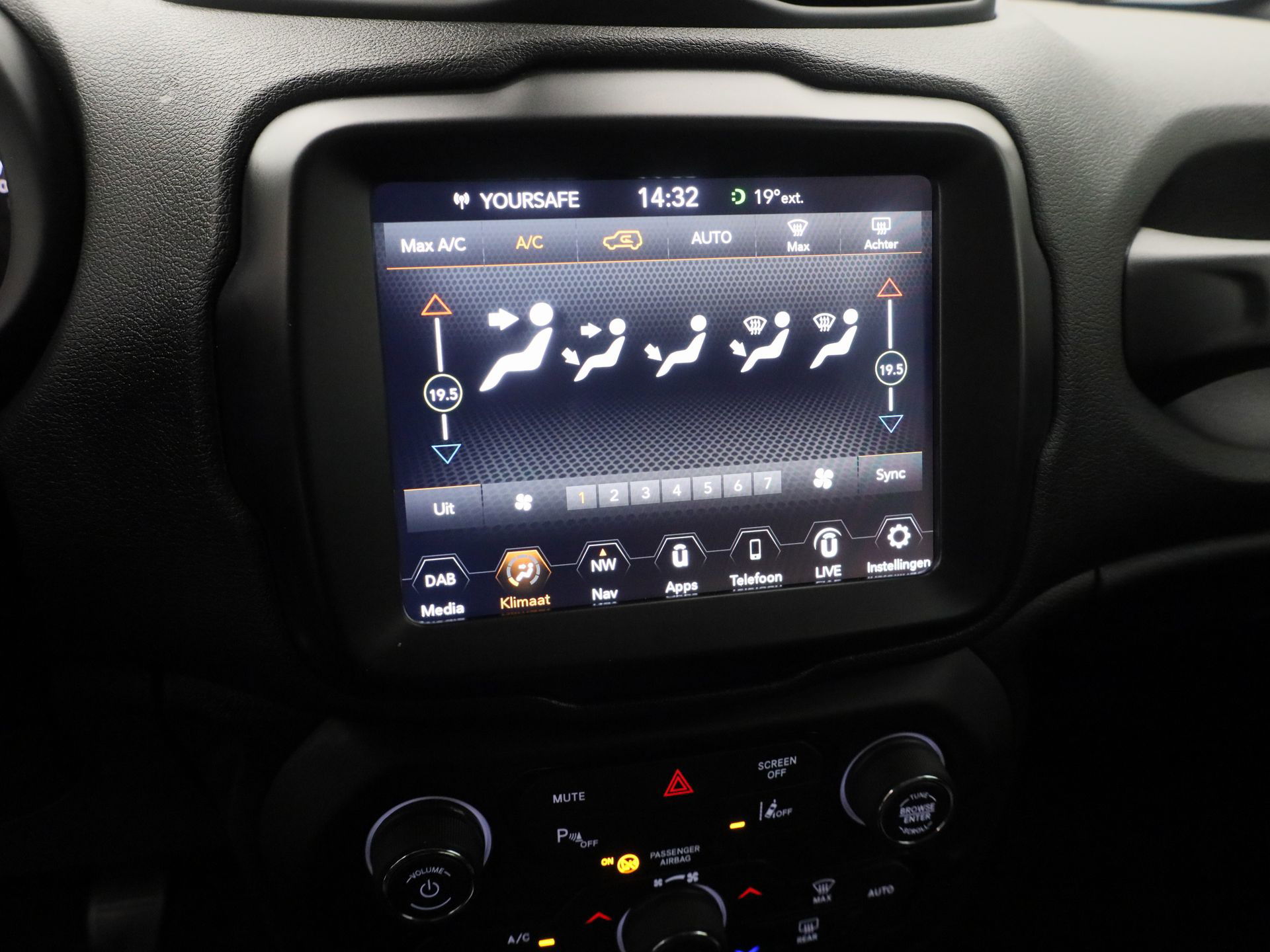 Auto afbeelding: 16