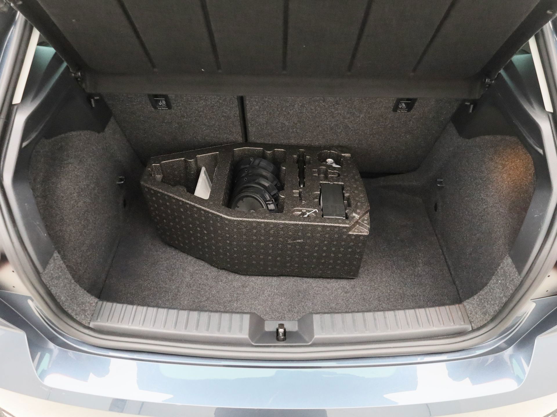 Auto afbeelding: 24