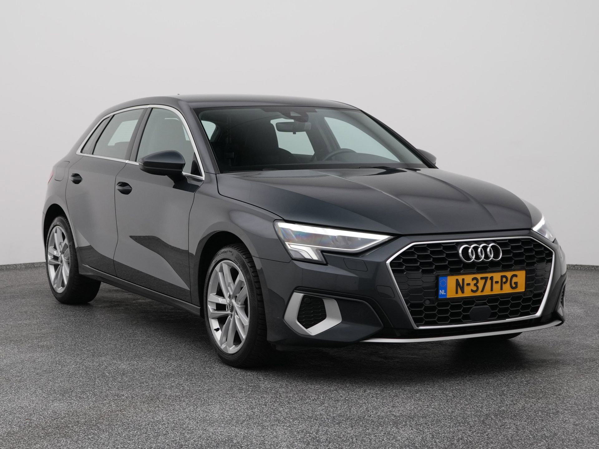 Auto afbeelding: 2