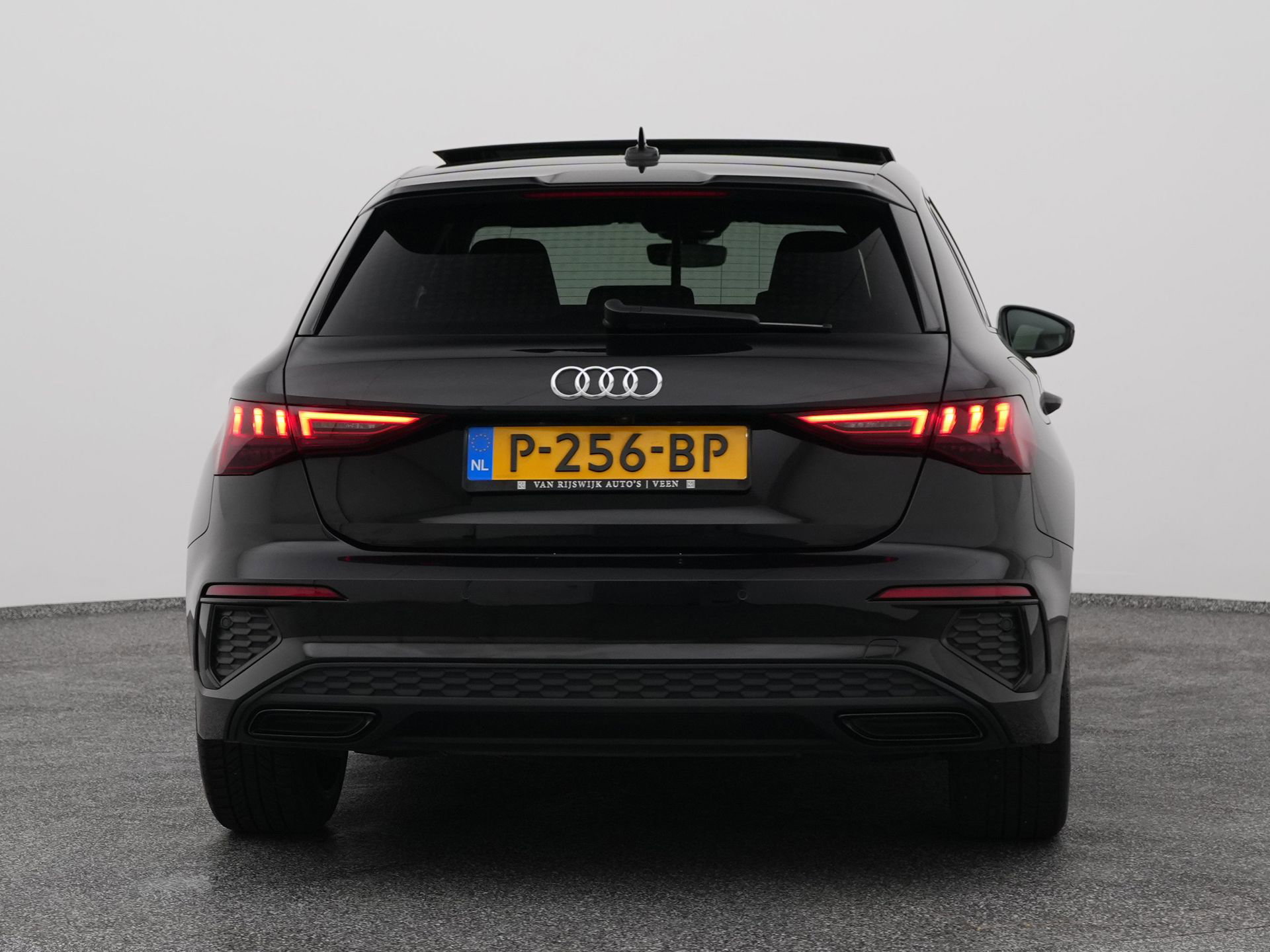Auto afbeelding: 10