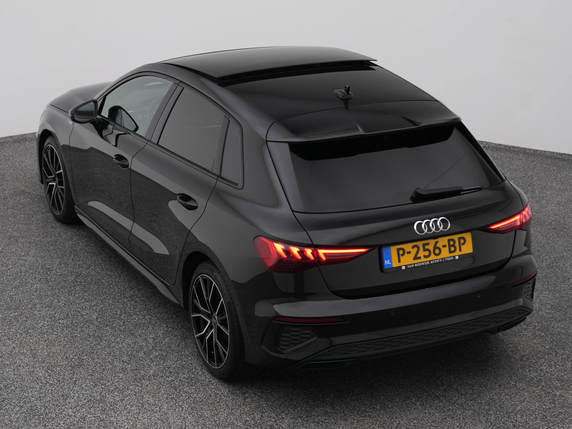 Auto afbeelding: 25