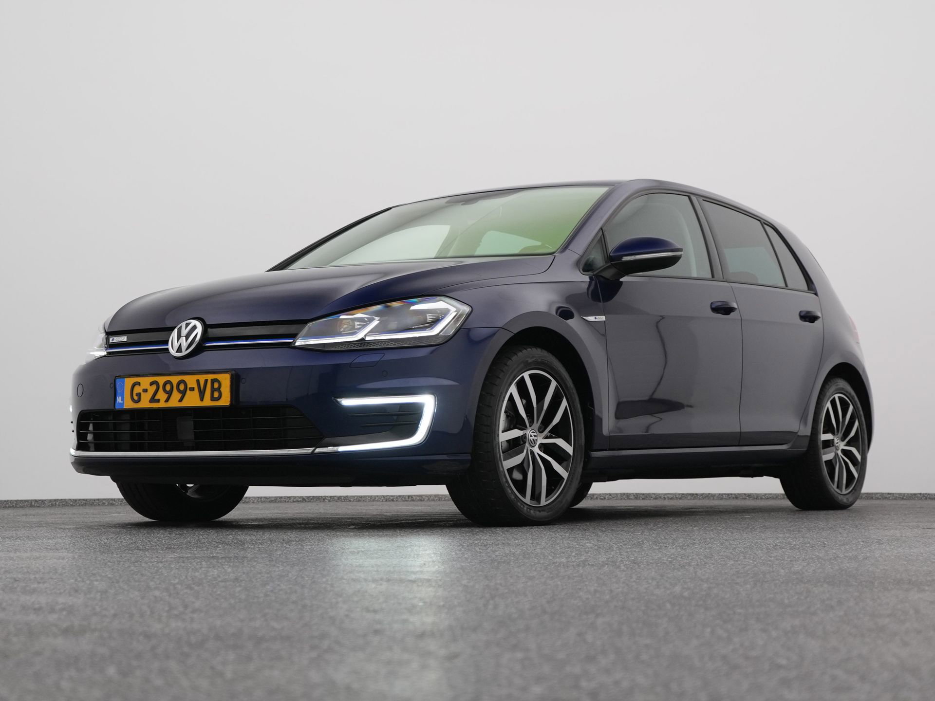 Auto afbeelding: 16