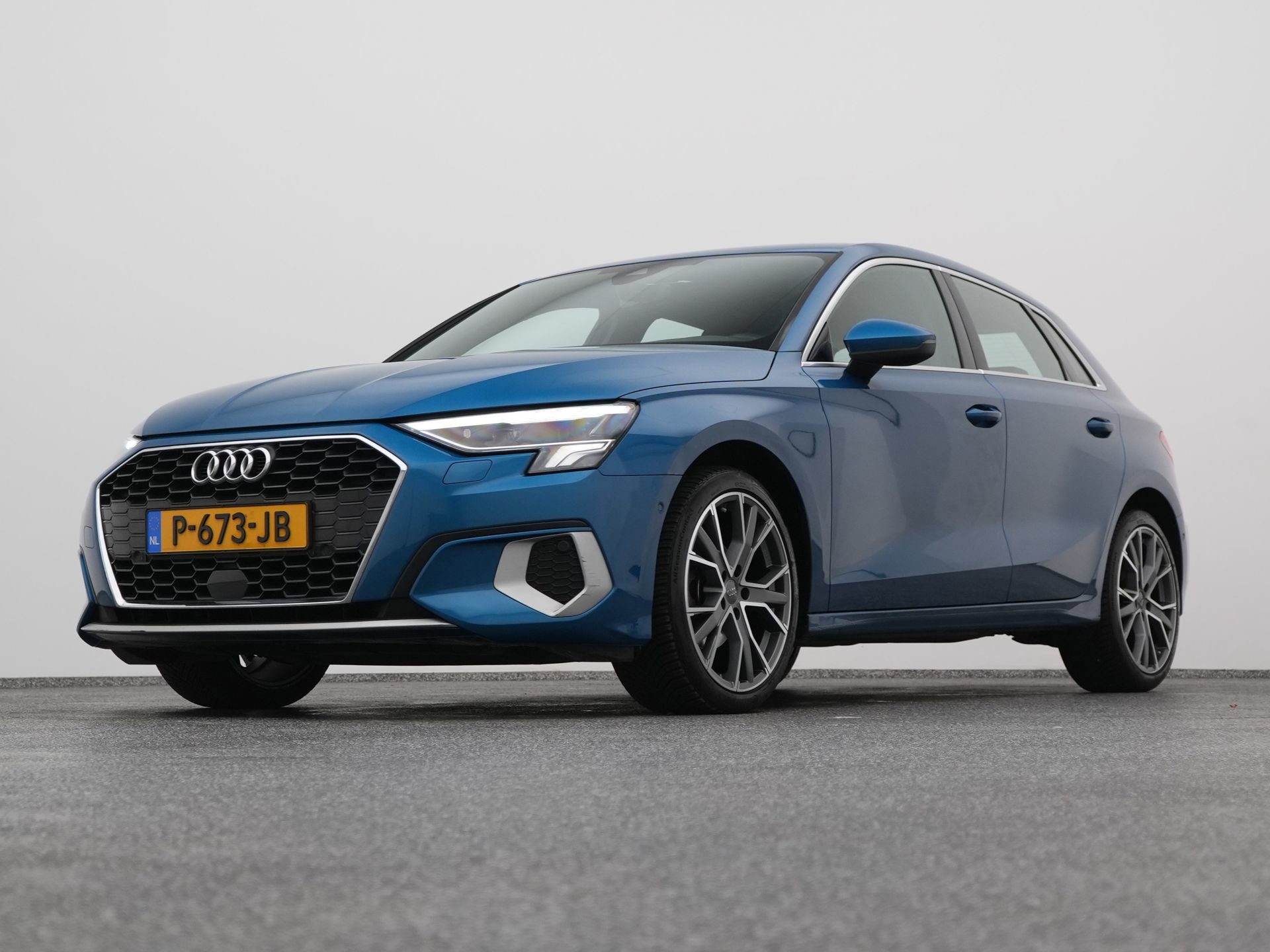 Auto afbeelding: 15