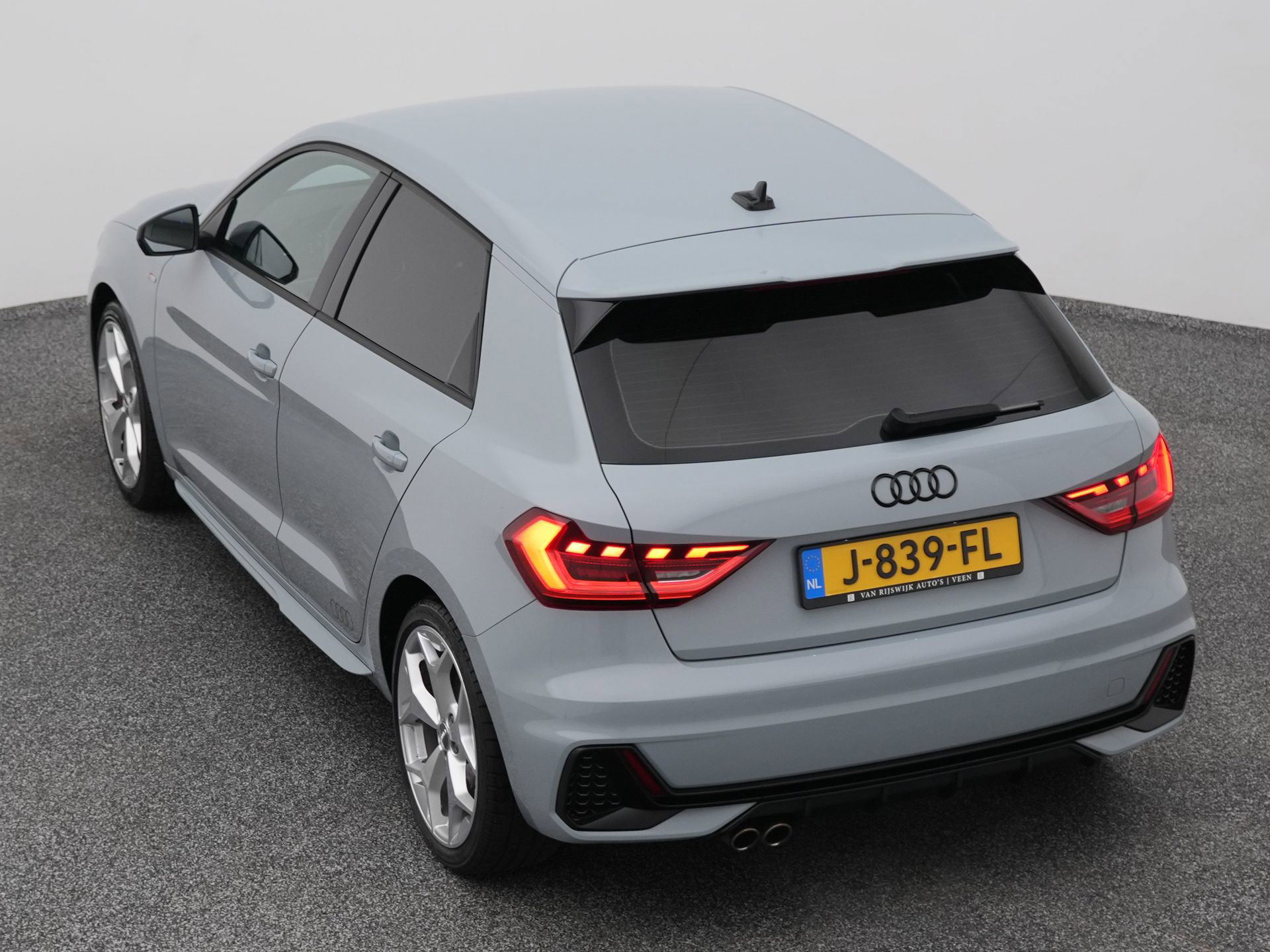 Auto afbeelding: 25