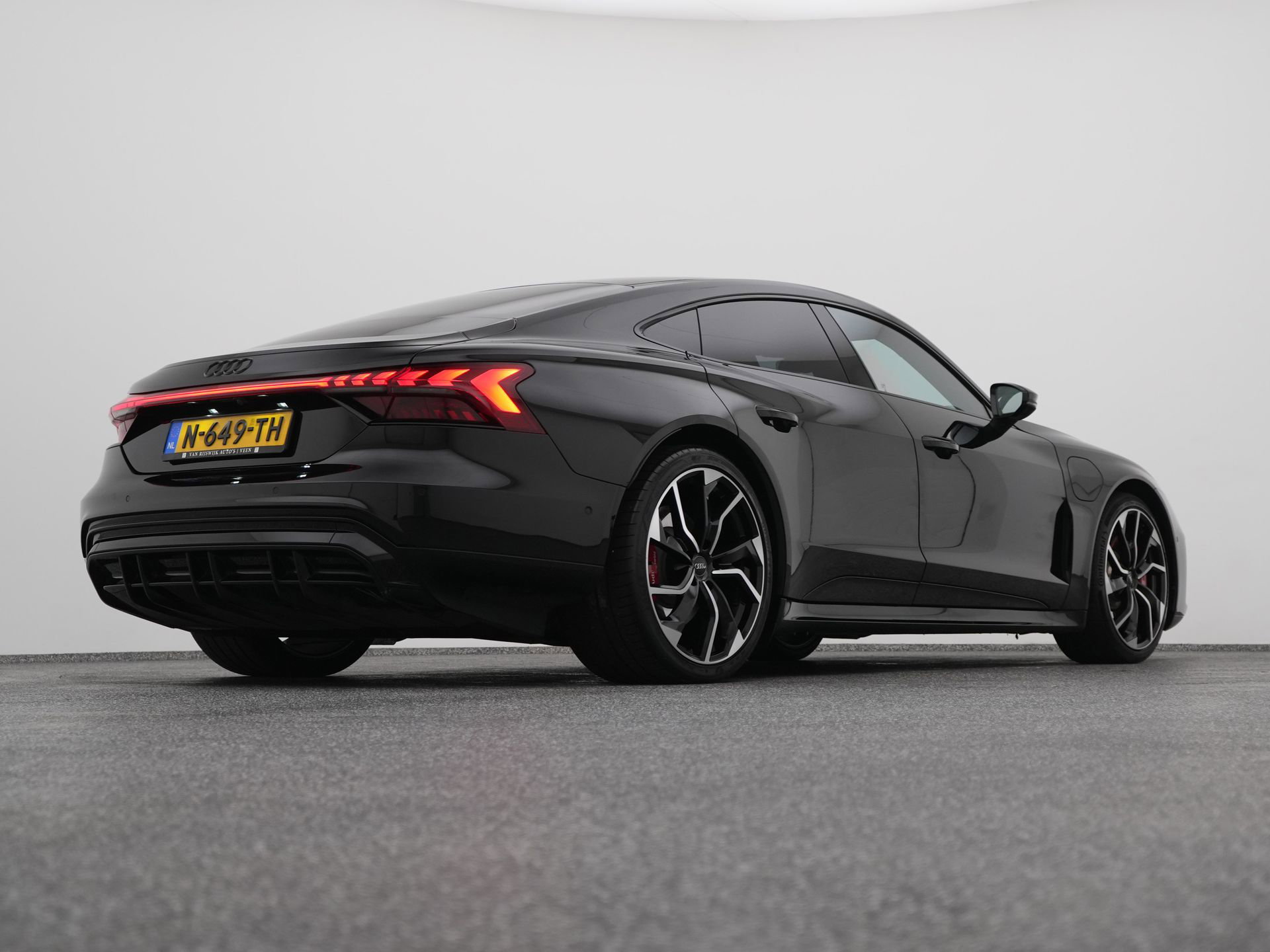 Auto afbeelding: 16