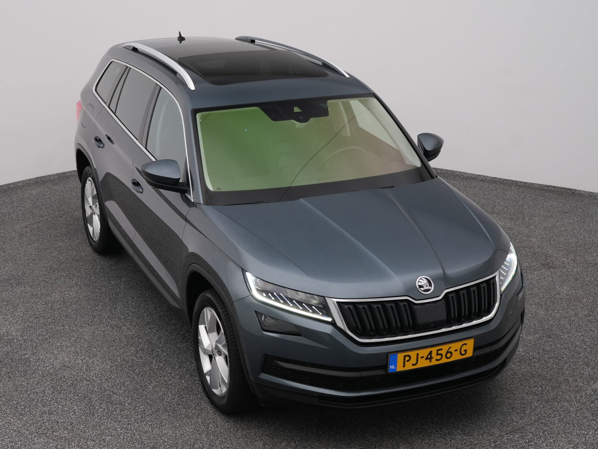 Auto afbeelding: 24