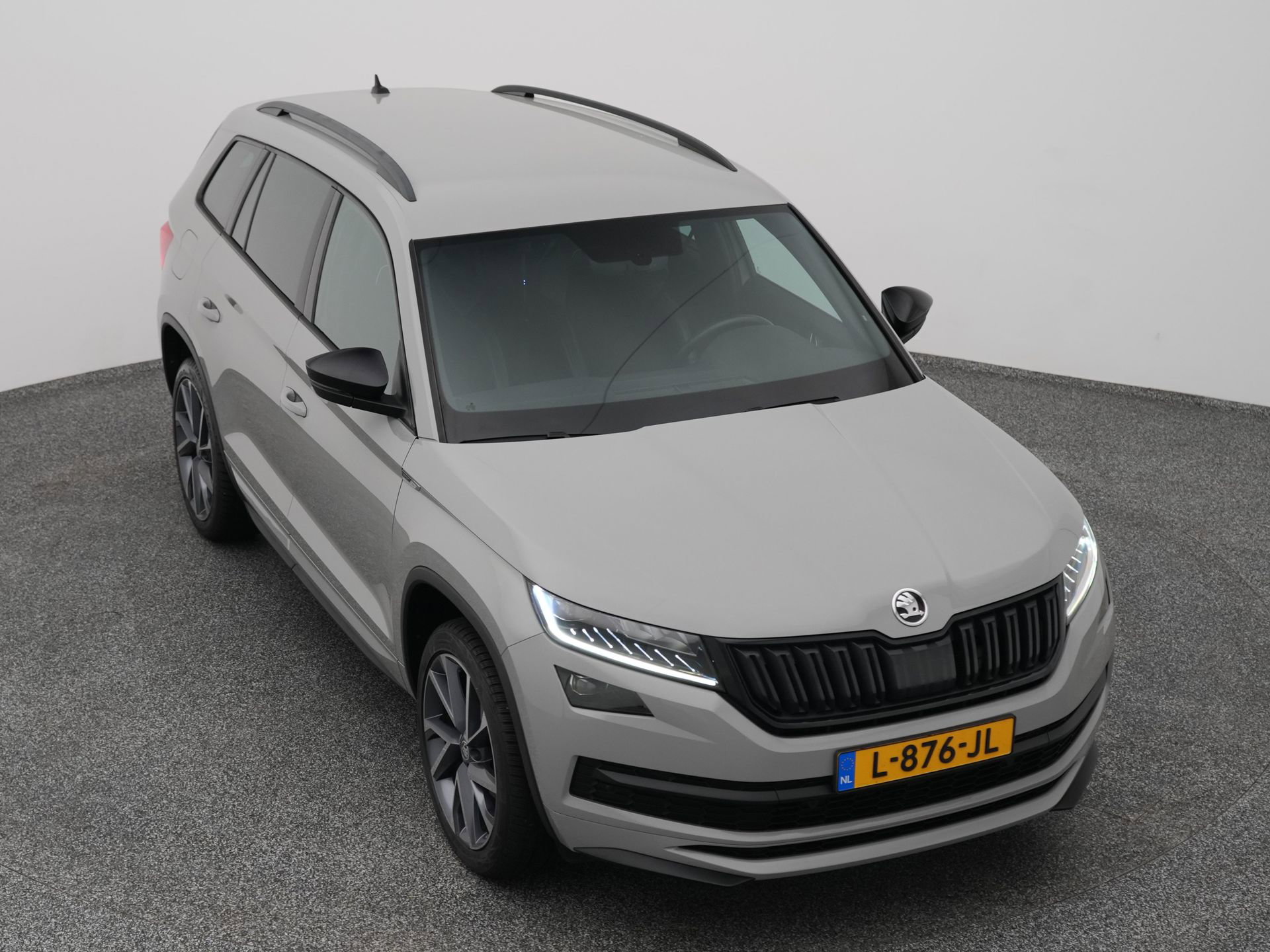 Auto afbeelding: 24