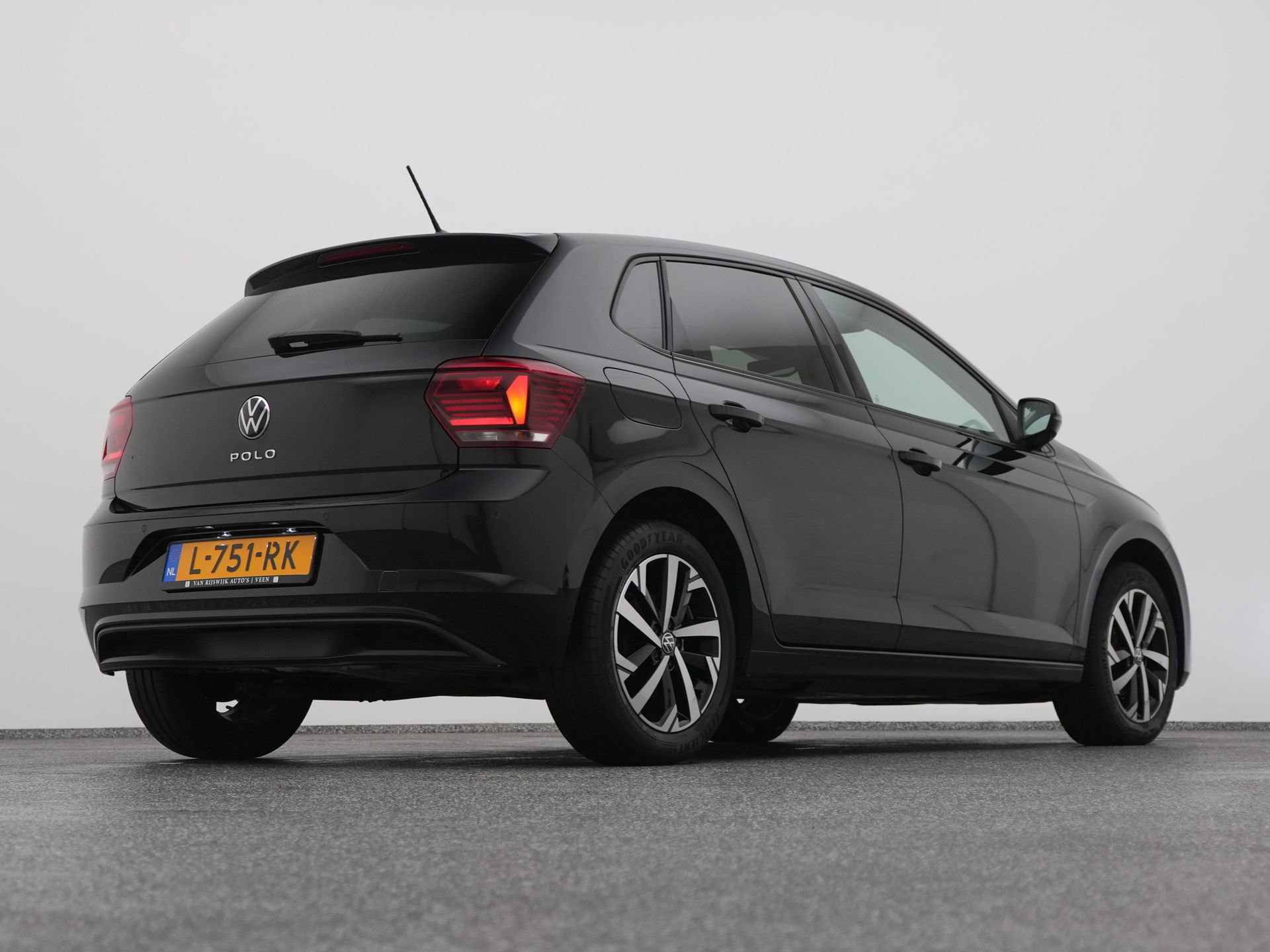 Auto afbeelding: 16