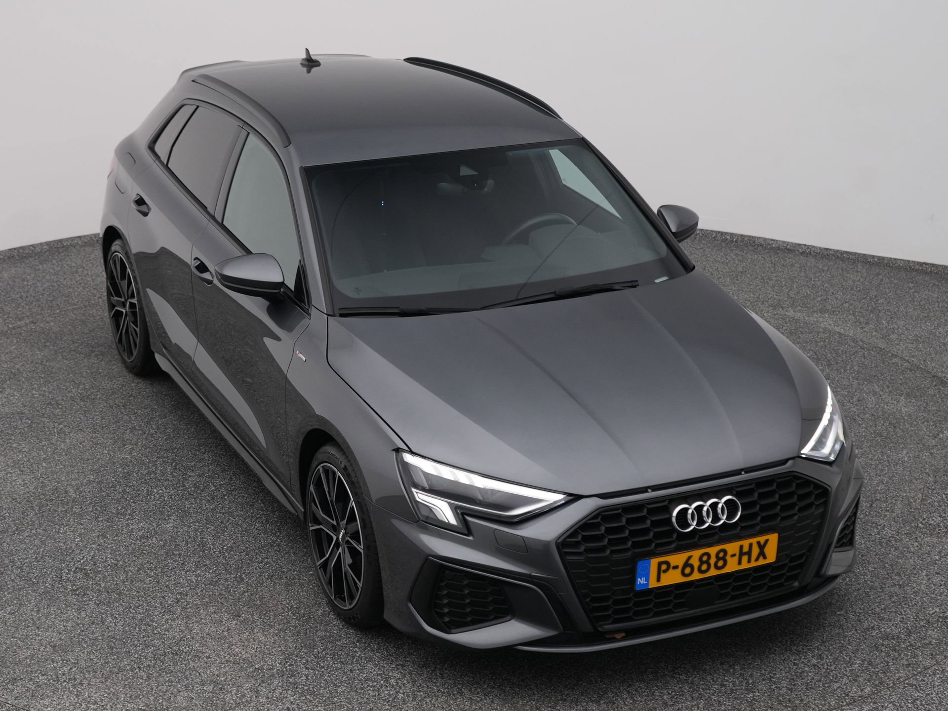 Auto afbeelding: 24