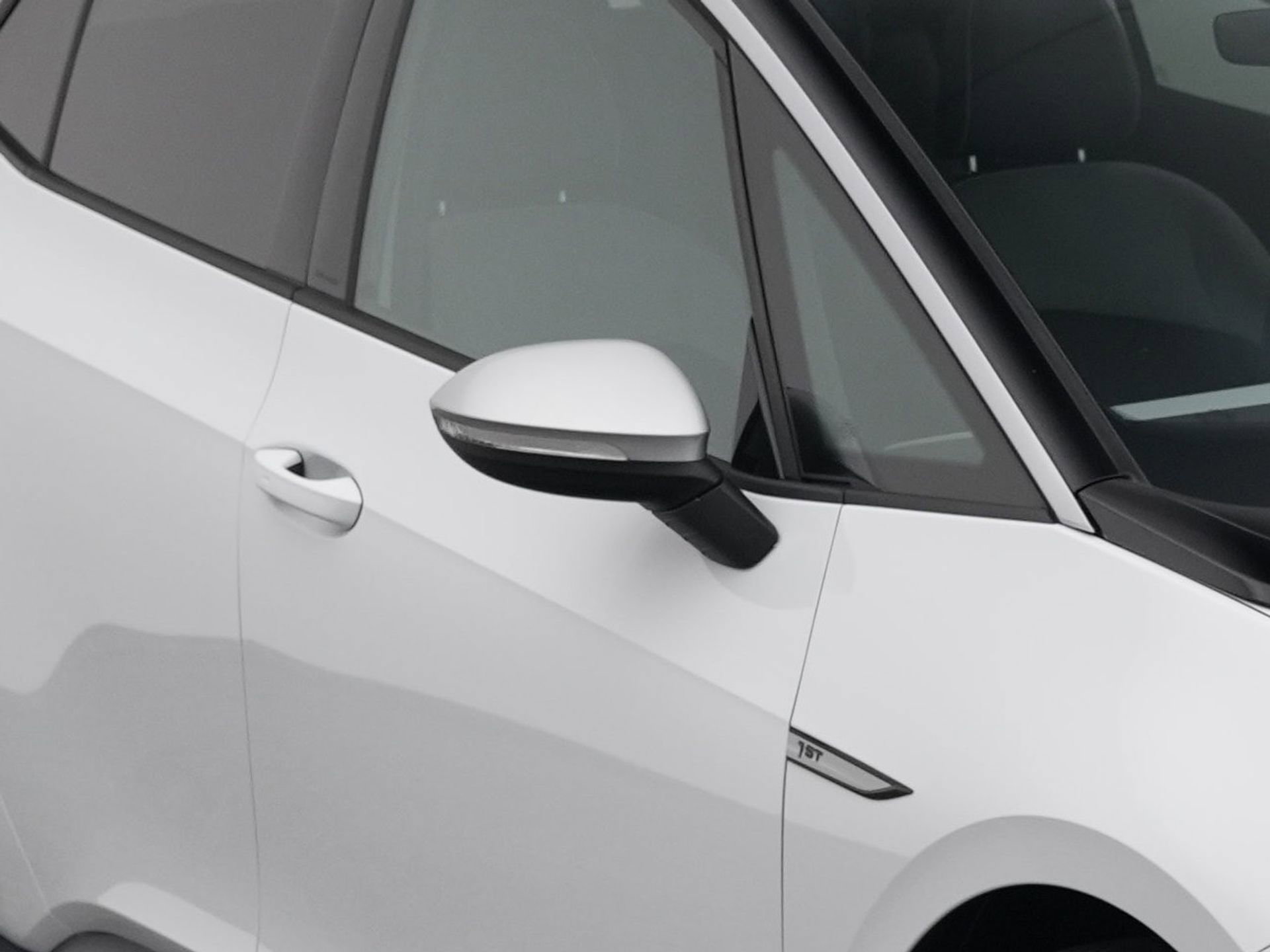 Auto afbeelding: 24