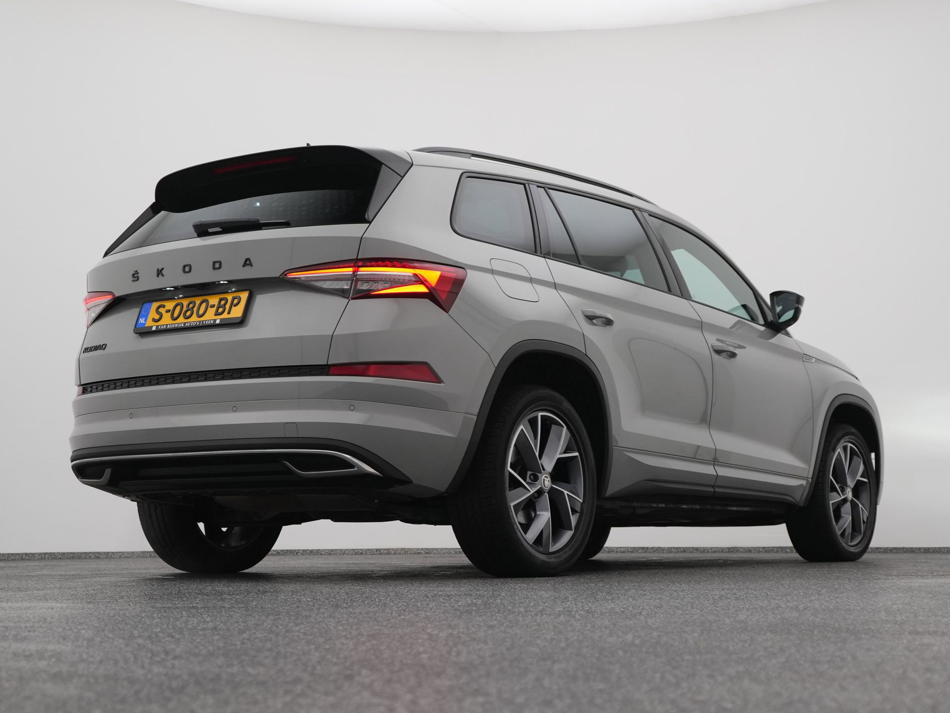 Auto afbeelding: 16