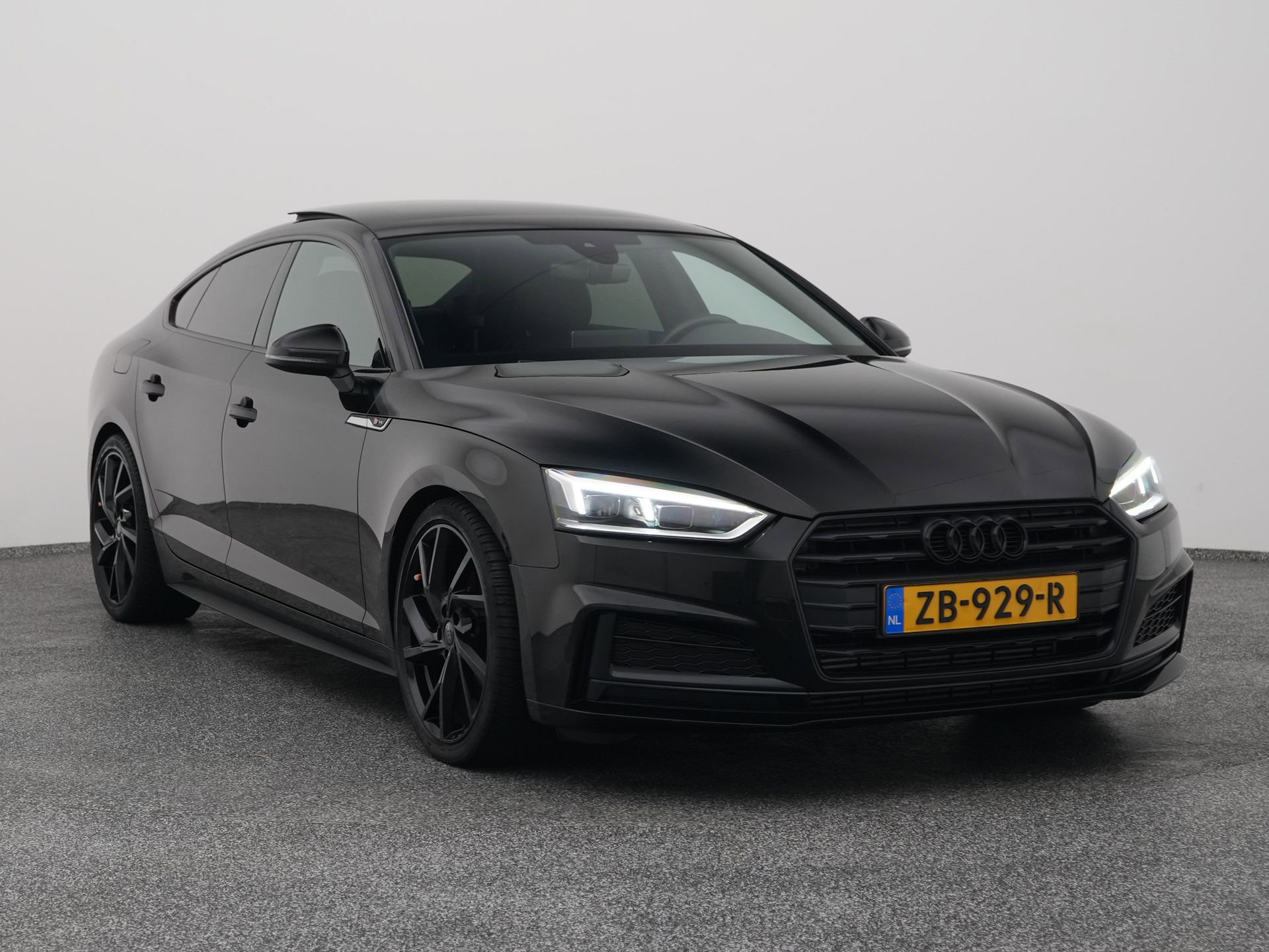 Auto afbeelding: 2