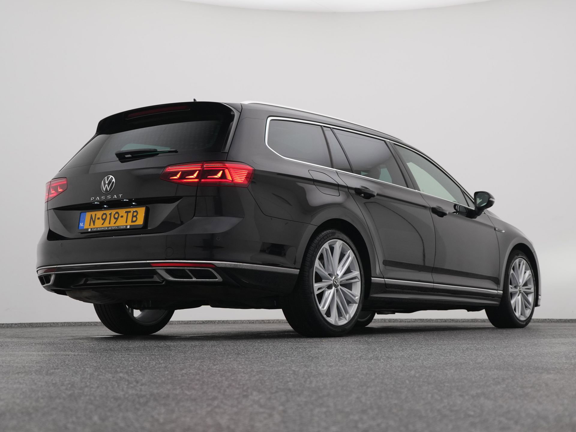 Auto afbeelding: 16