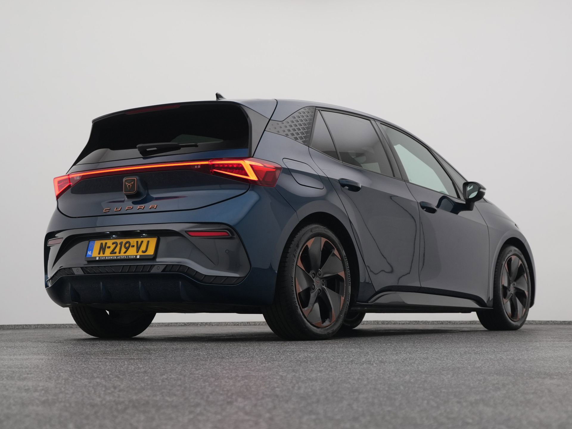 Auto afbeelding: 16