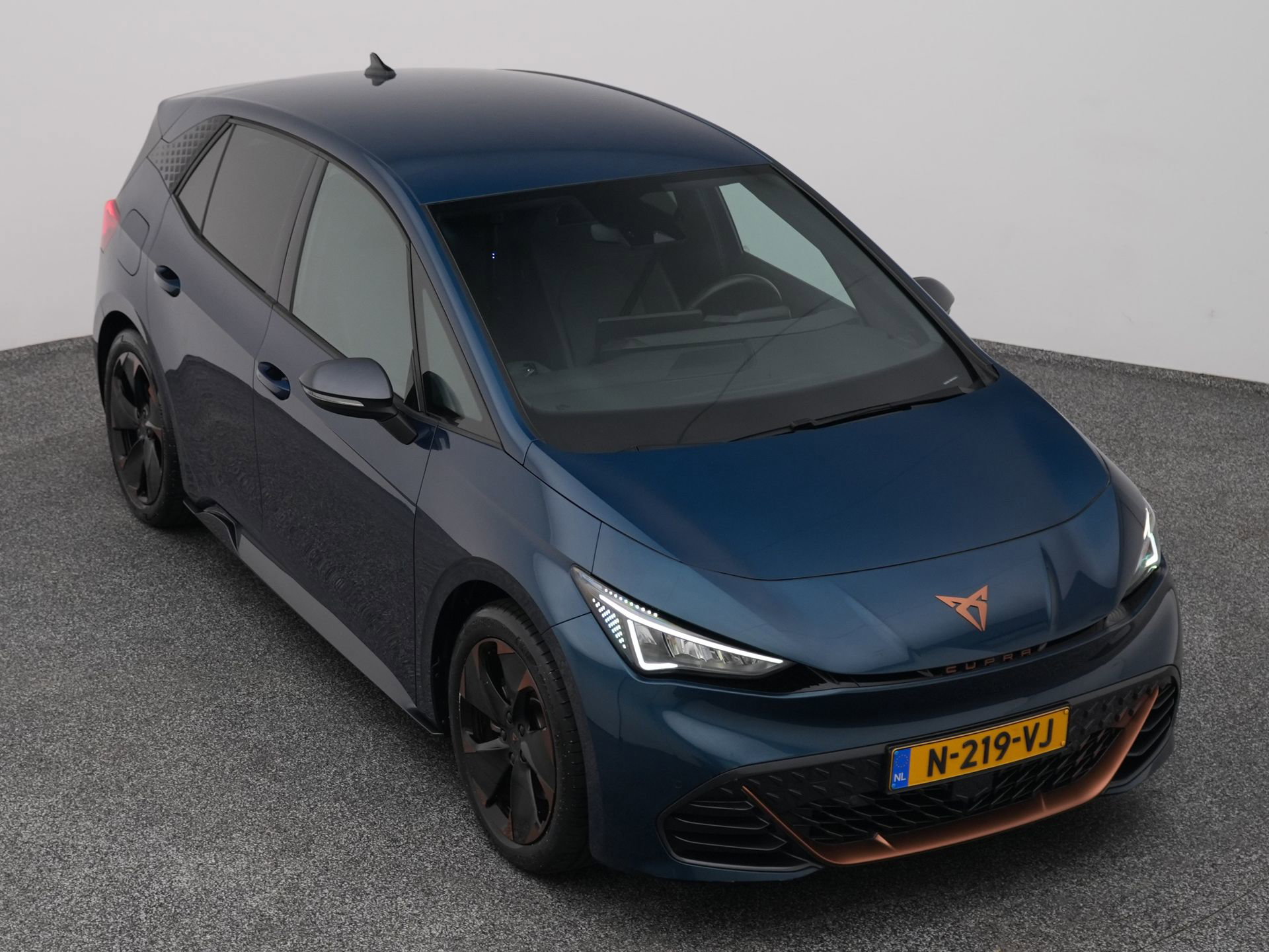 Auto afbeelding: 24