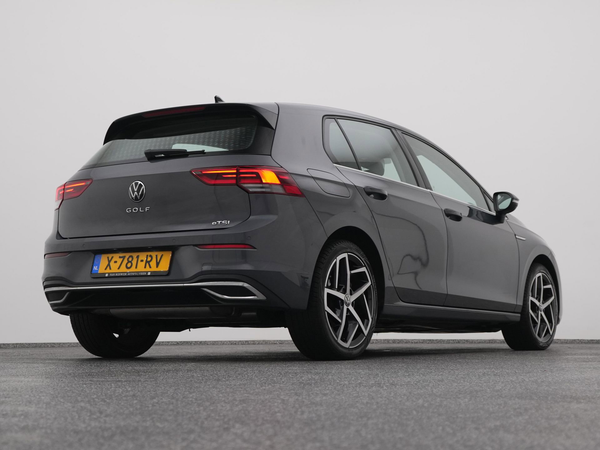 Auto afbeelding: 16