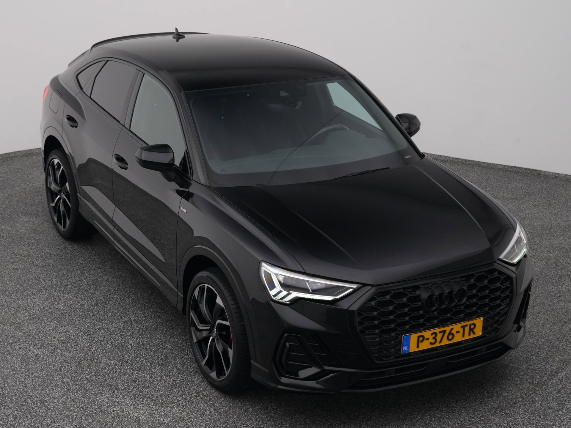 Auto afbeelding: 24