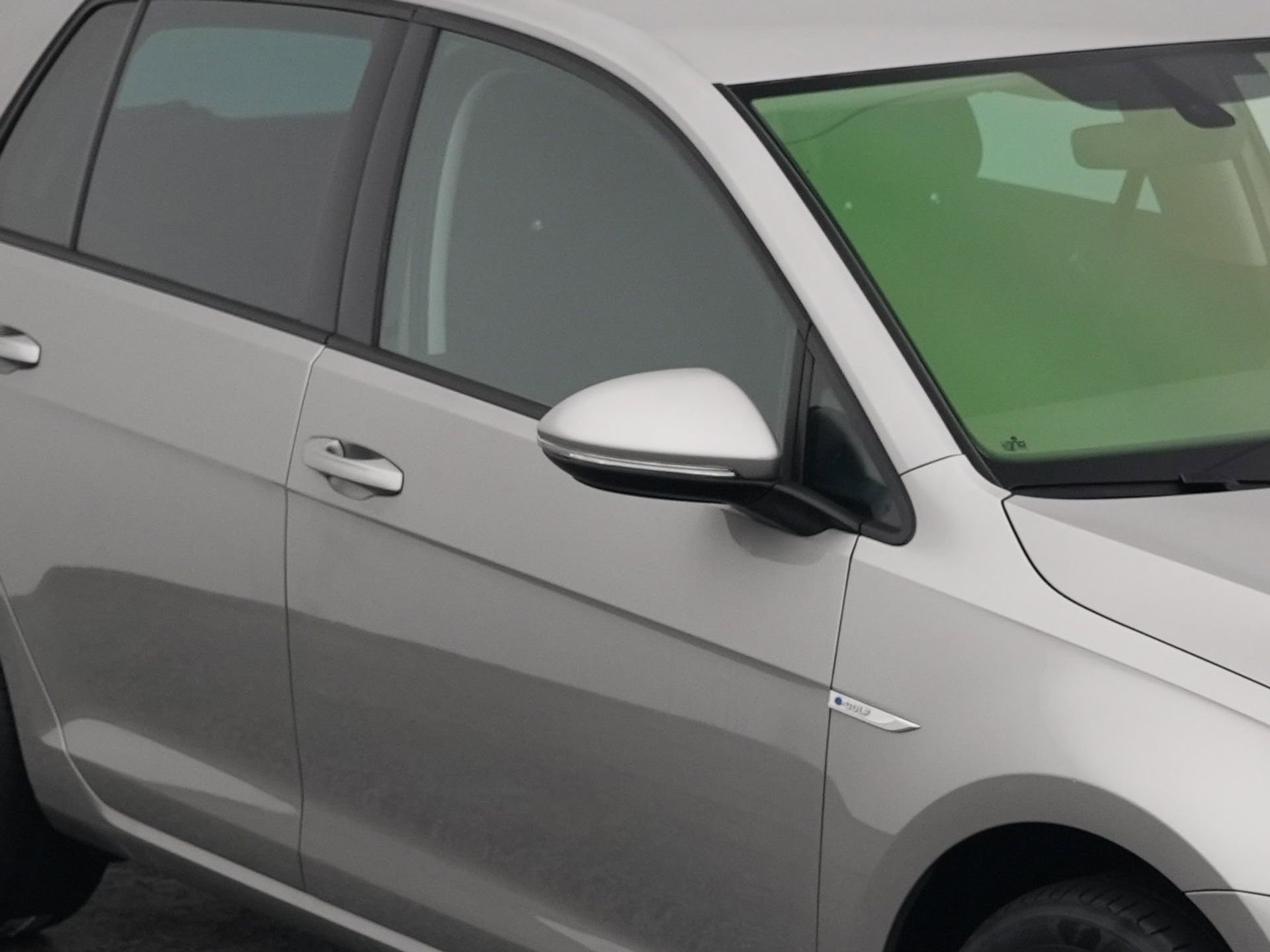 Auto afbeelding: 24