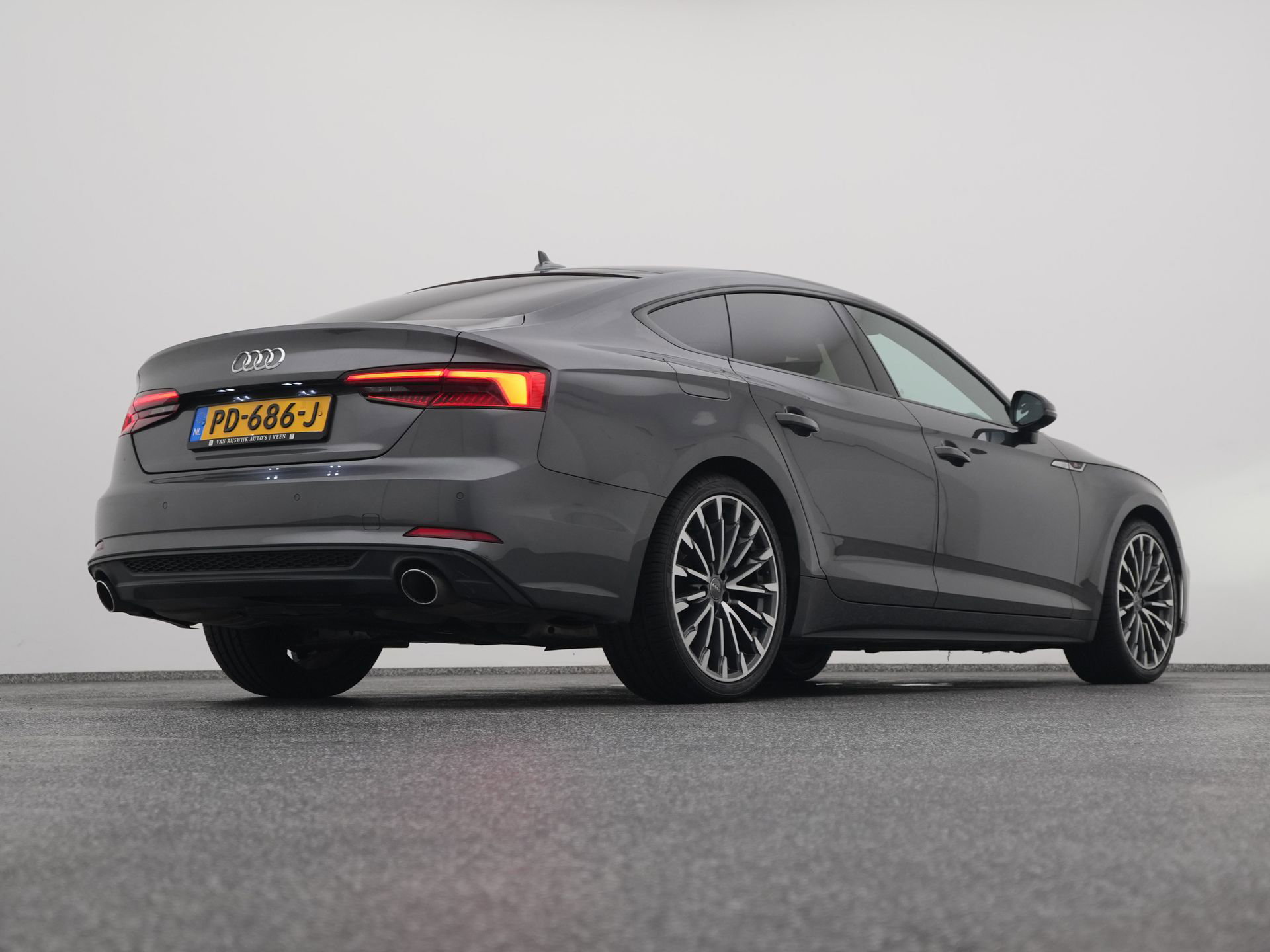 Auto afbeelding: 16