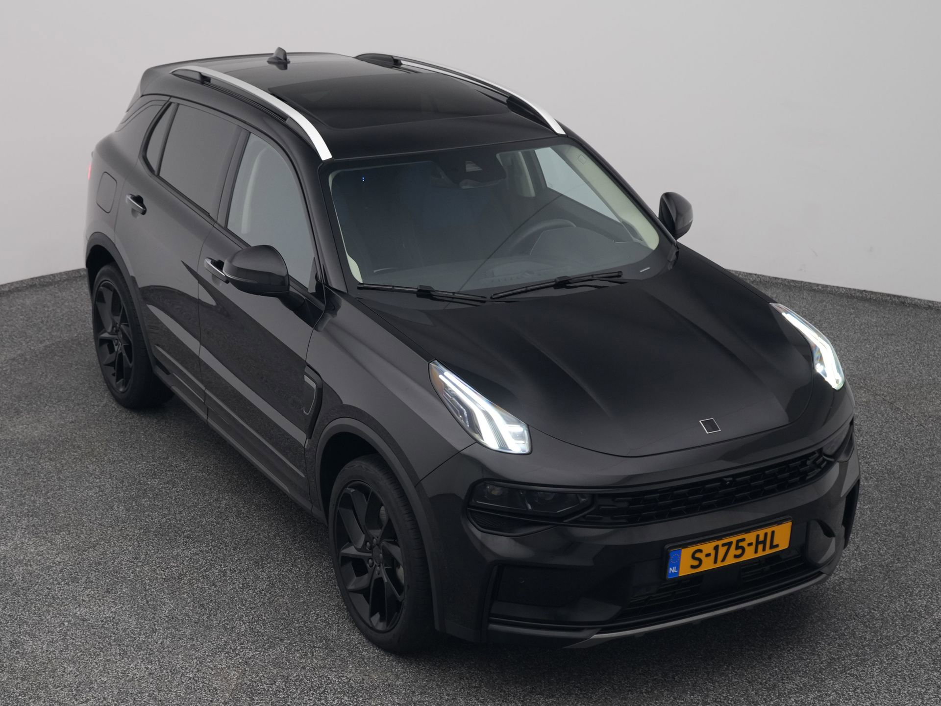 Auto afbeelding: 24