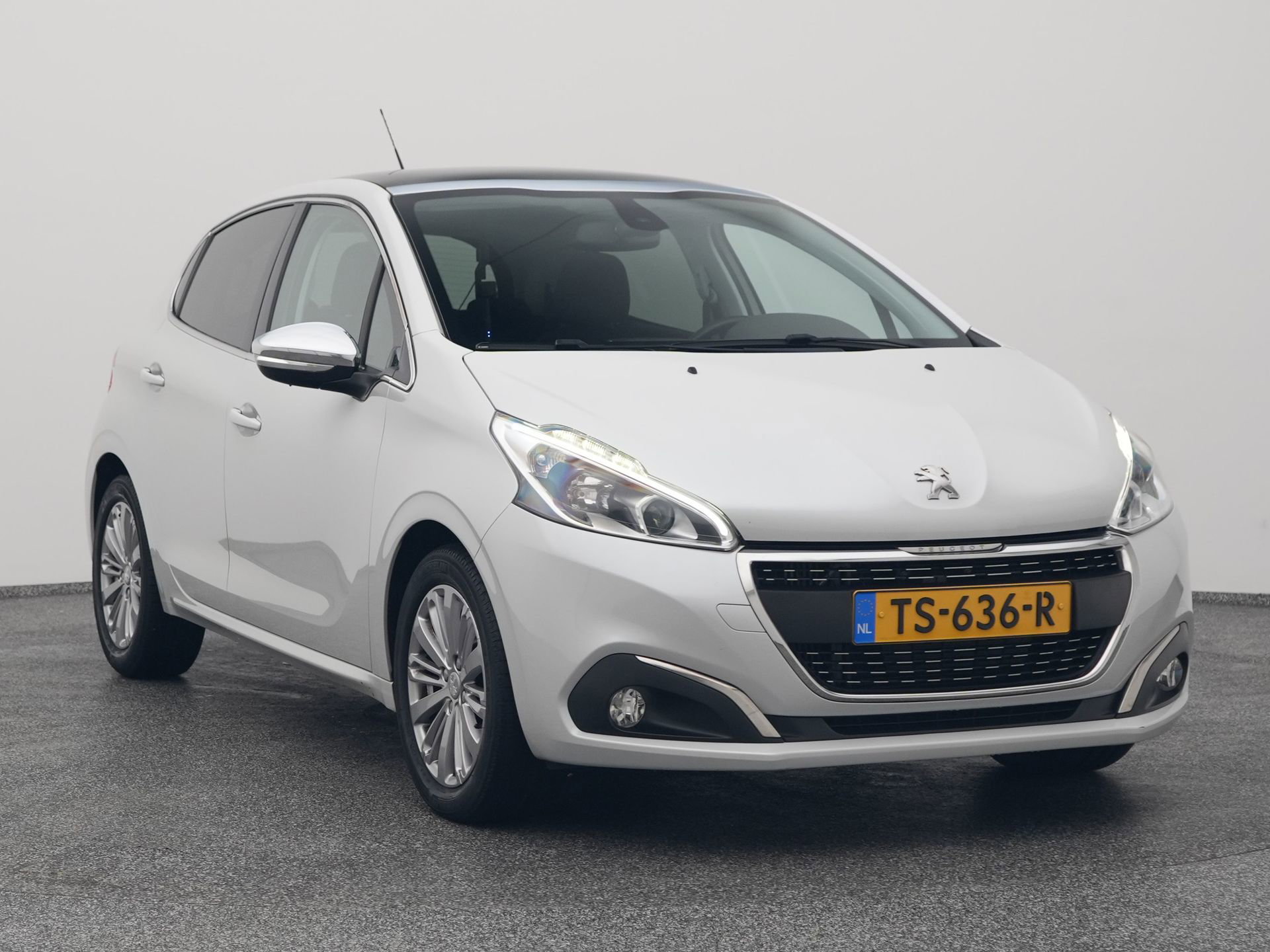 Auto afbeelding: 2