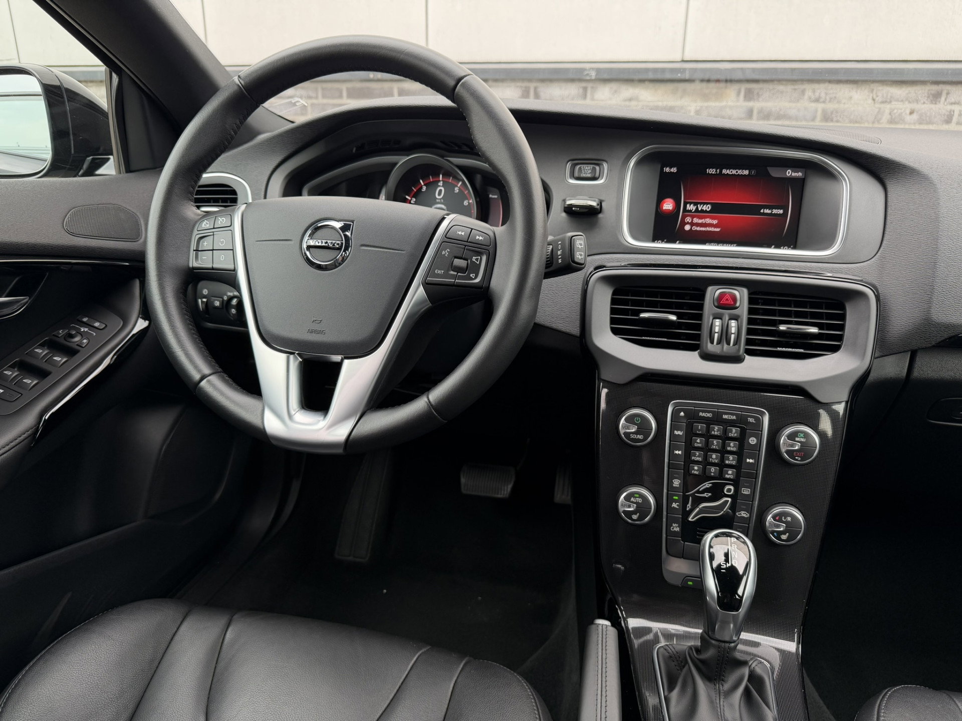 Volvo V40
