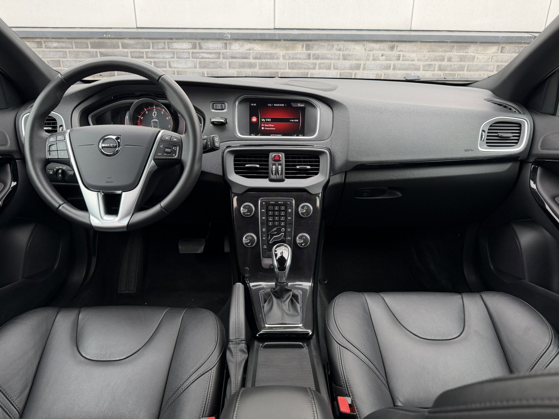 Volvo V40